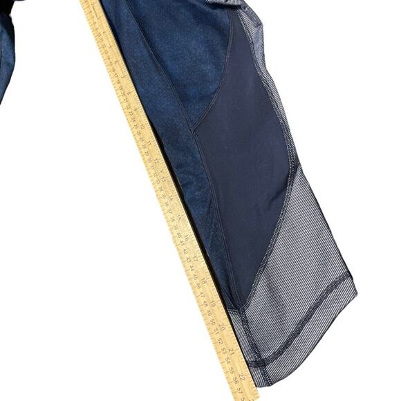 Lululemon Sashiko Stitch Denim Wunder Under Crop Leggings Size 6 - Picture 9 of 10